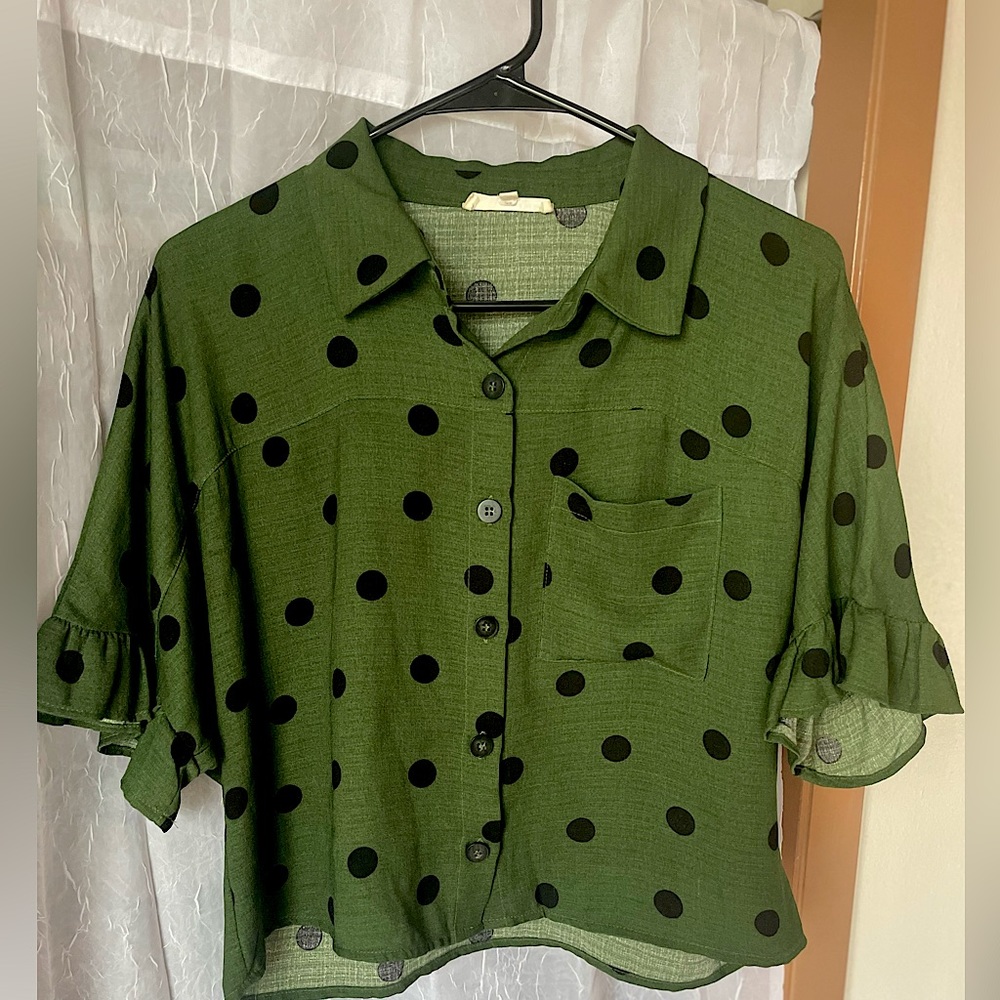 Green crop top